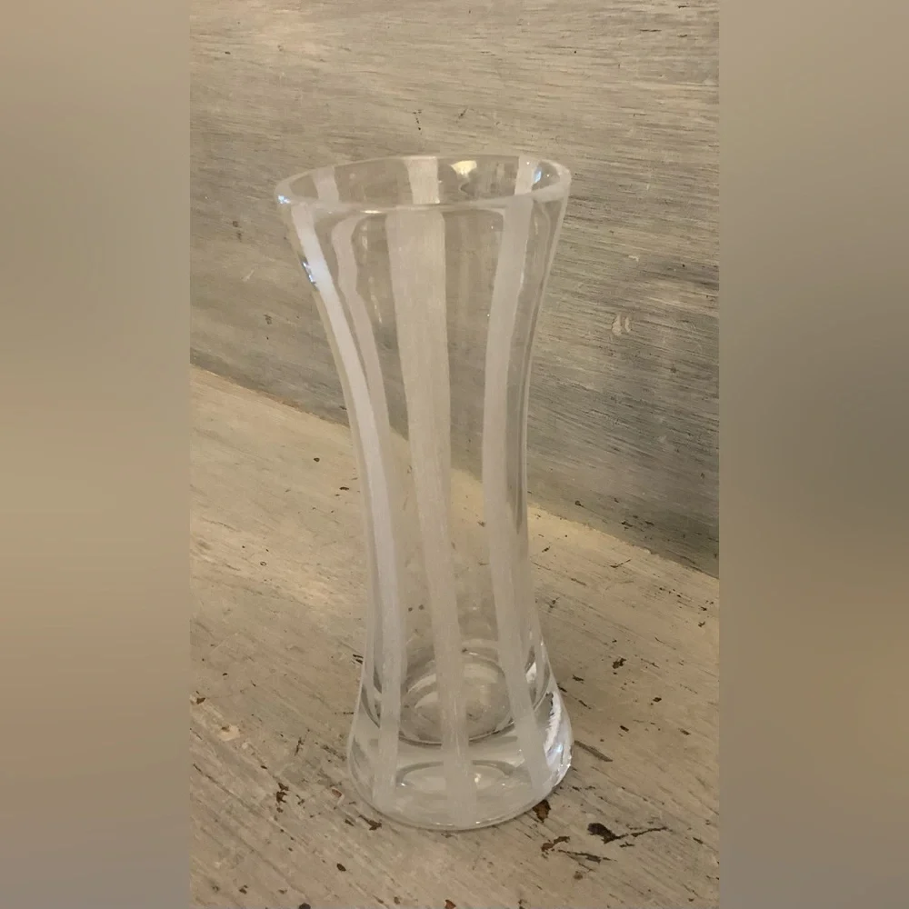 Hand Crafted Hand Blown Etched Frosted Stripe Glass Vase‎ Like New